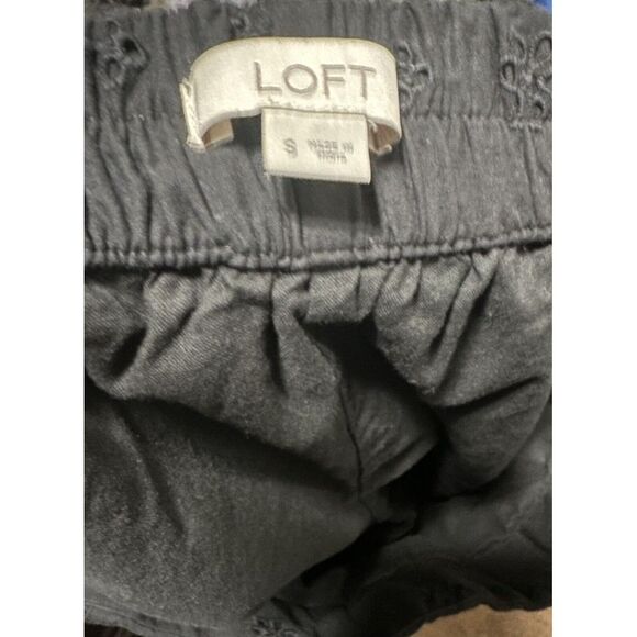 Ann Taylor Loft Navy Eyelet Fully Lined Flat Front Shorts Scalloped Hem SZ S - Picture 8 of 9